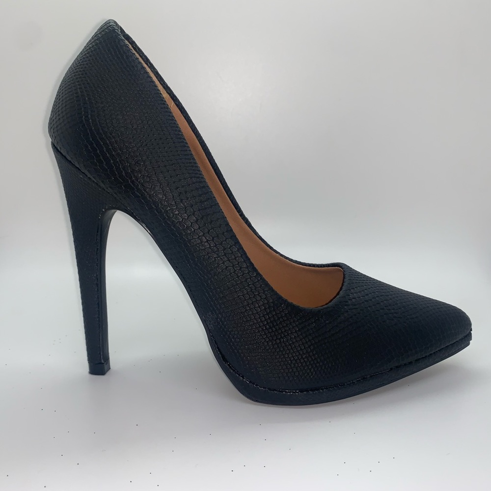 Black Pump Heels
